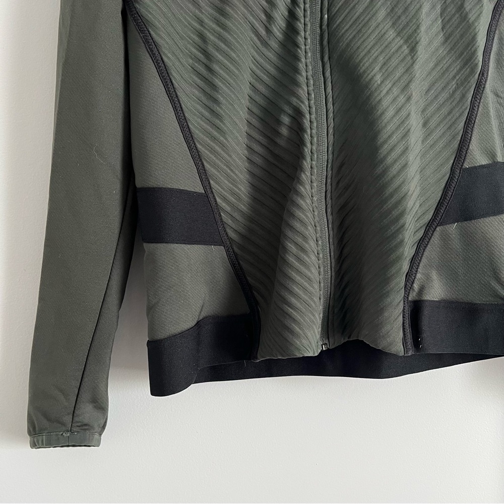 Adidas Gray Ribbed Jacket - Picture 8 of 14